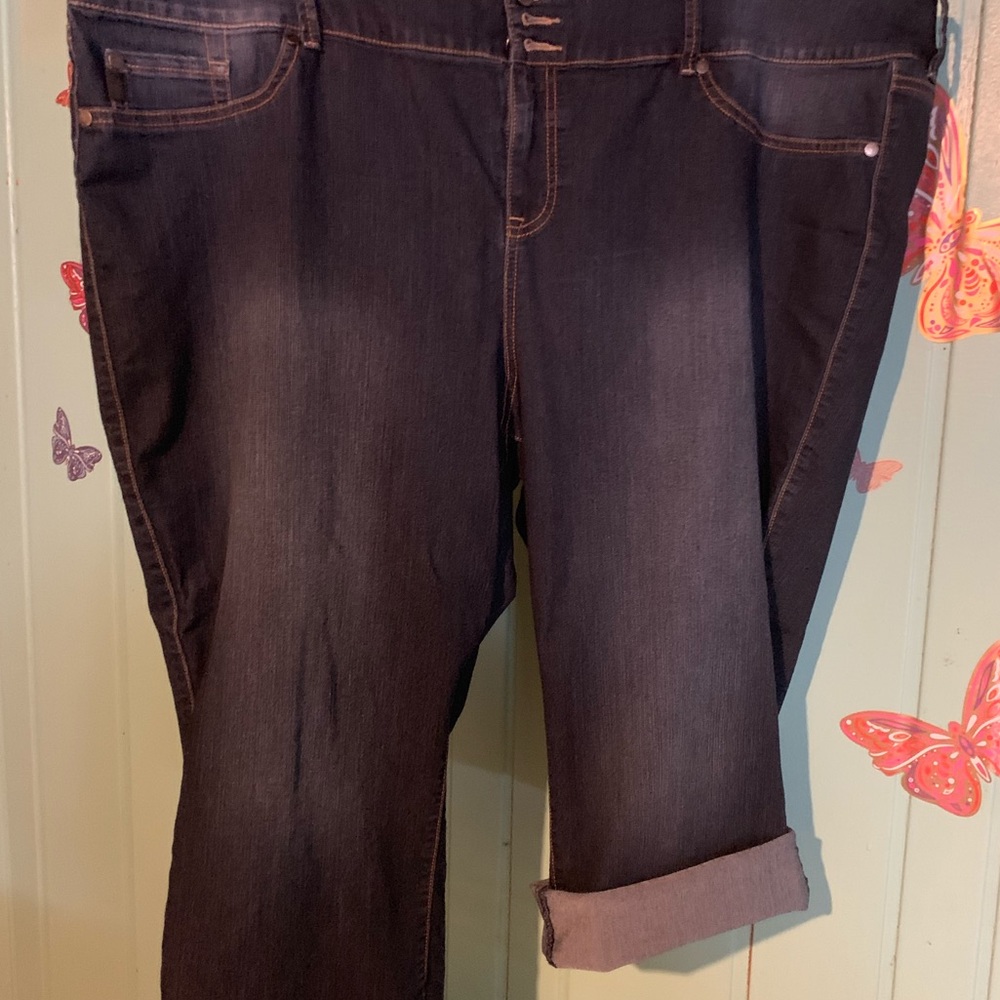 Torrid capris size 28 plus